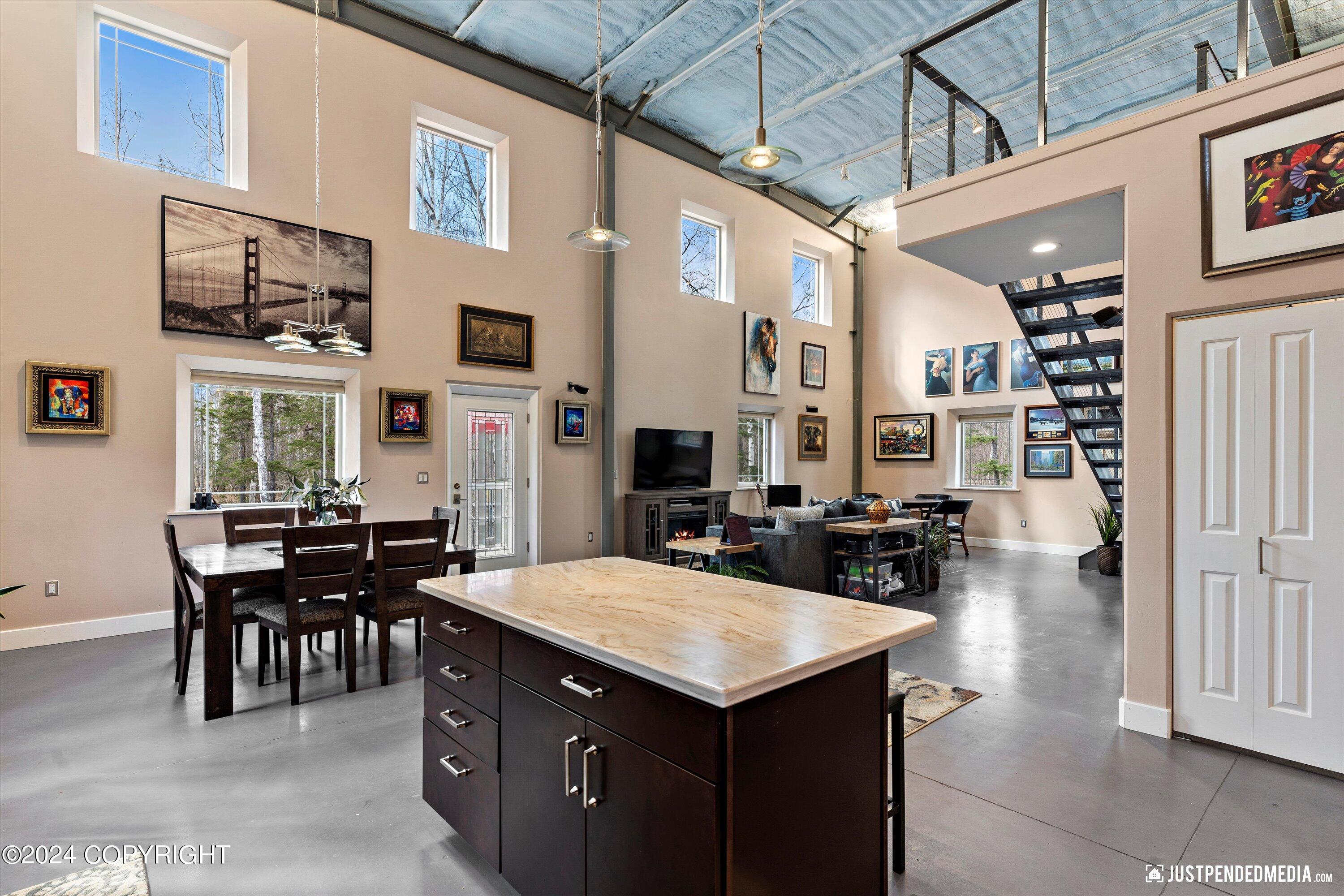 4621 E Pyrite Circle