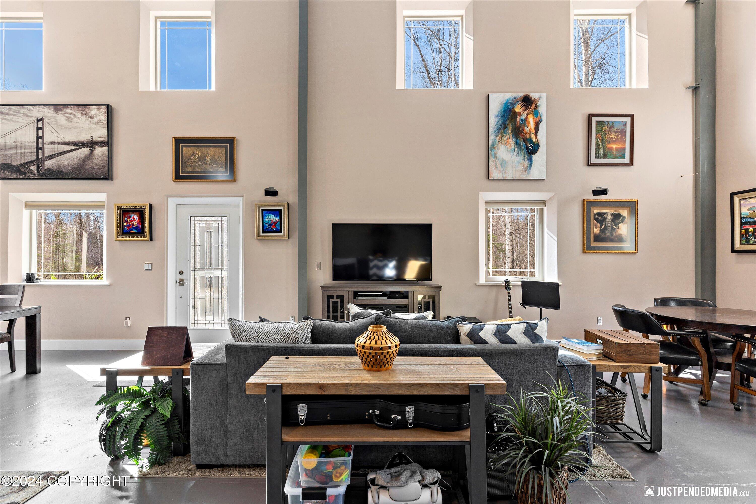 4621 E Pyrite Circle