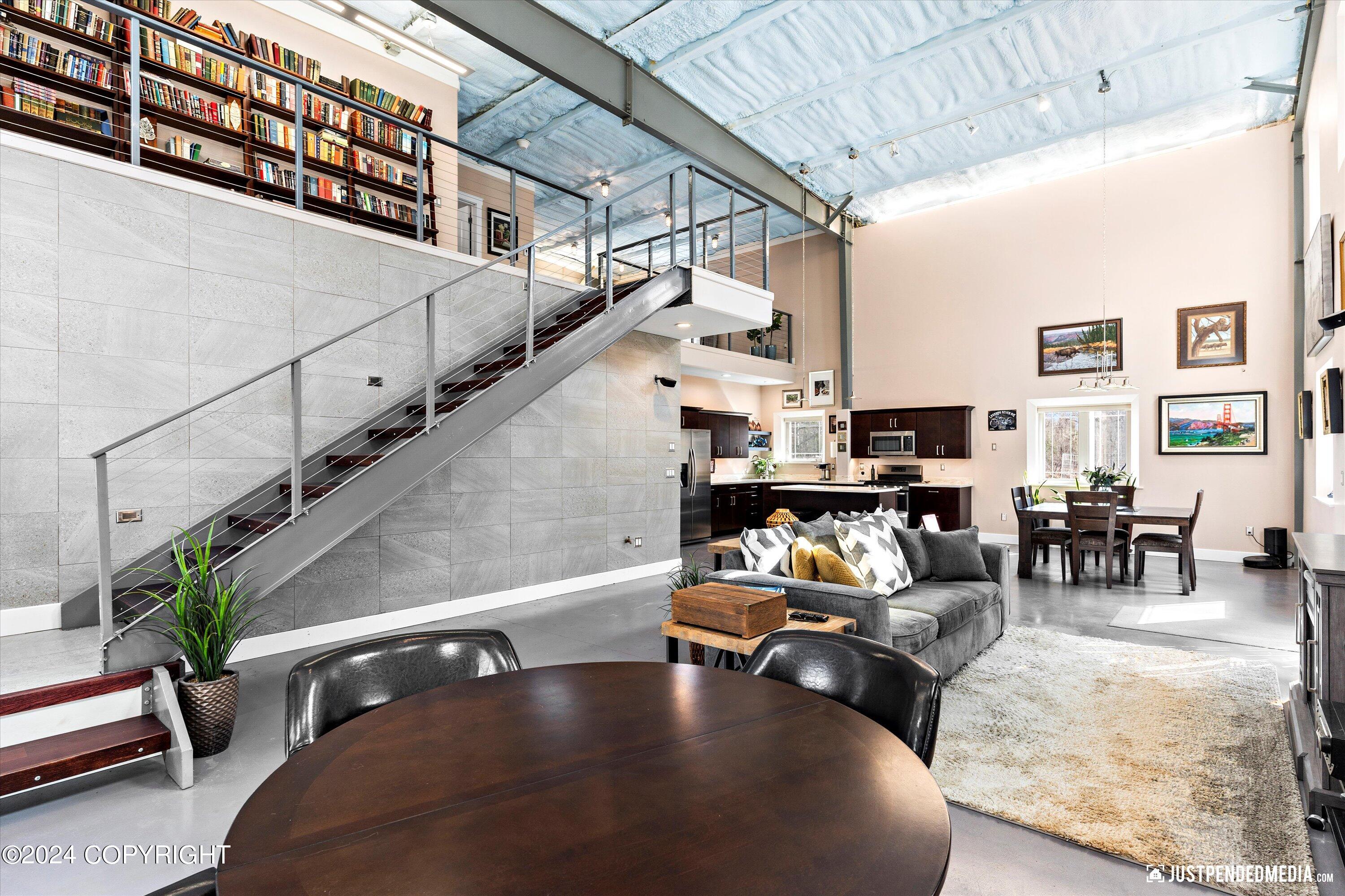 4621 E Pyrite Circle