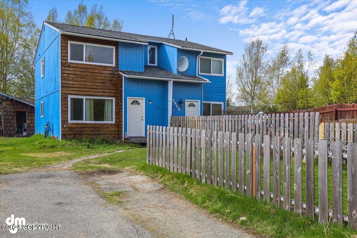 1850 Bellevue Loop