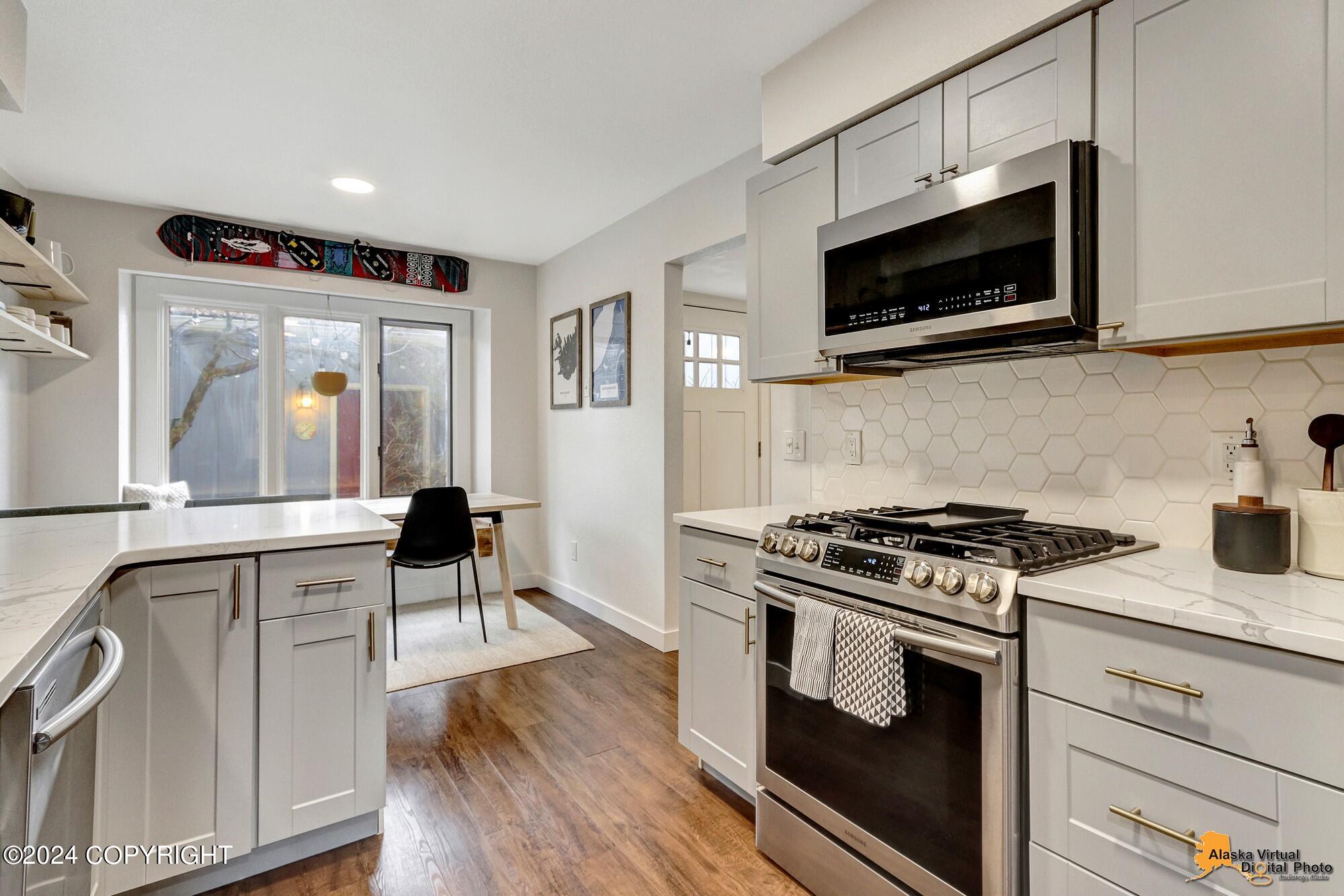 4123 Hampton Drive # 9B Unit: #9B