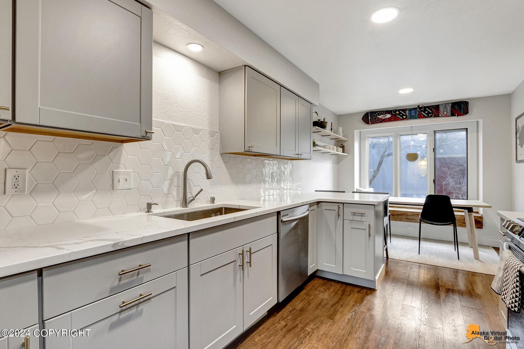 4123 Hampton Drive # 9B Unit: #9B