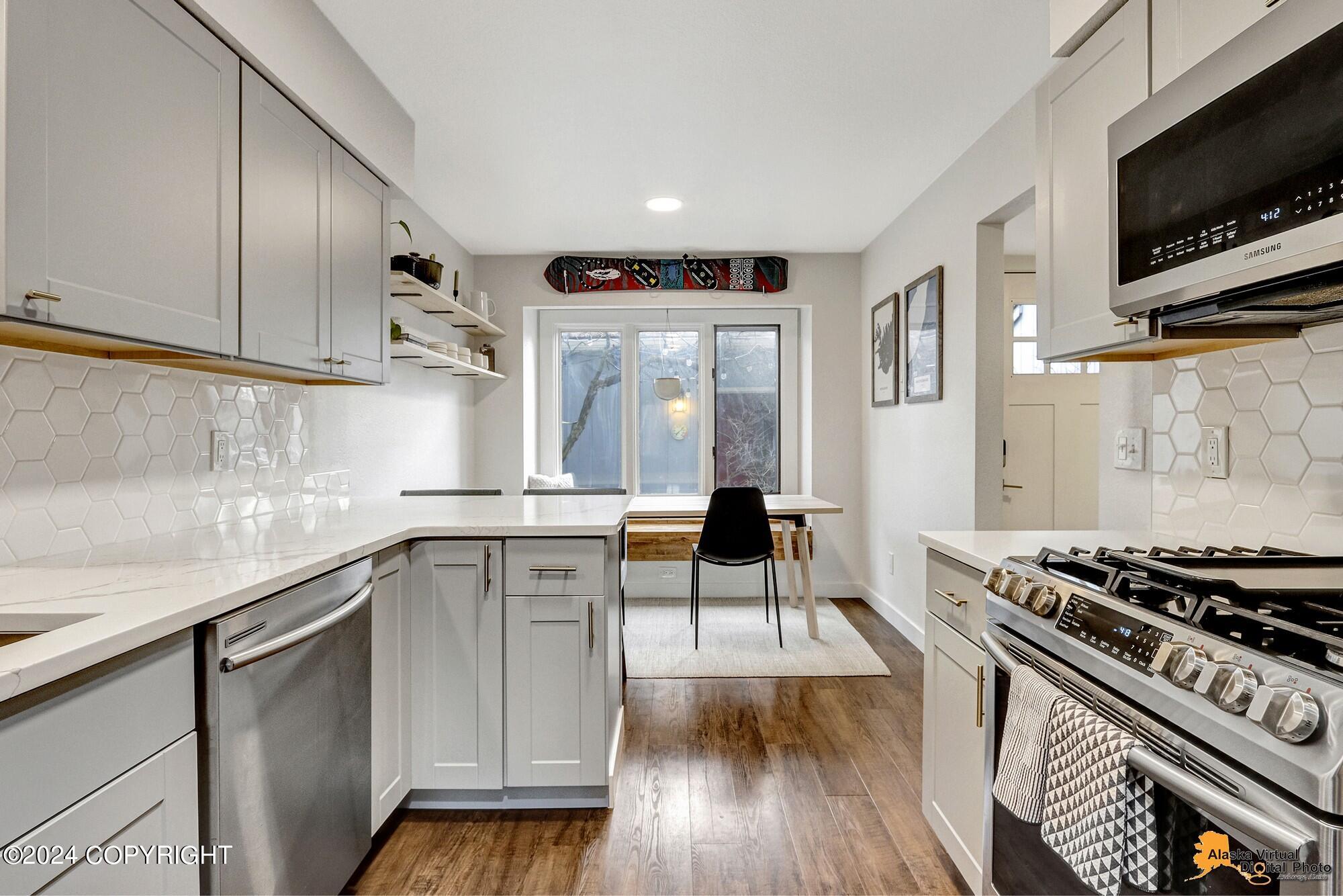 4123 Hampton Drive # 9B Unit: #9B