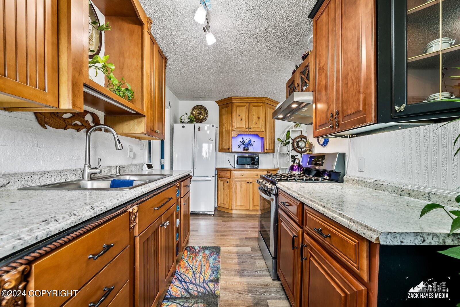 4430 Van Buren Street