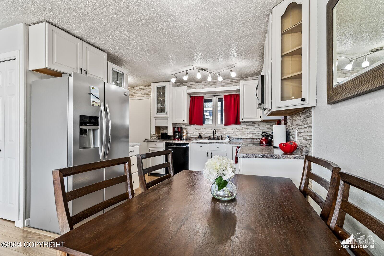 4430 Van Buren Street