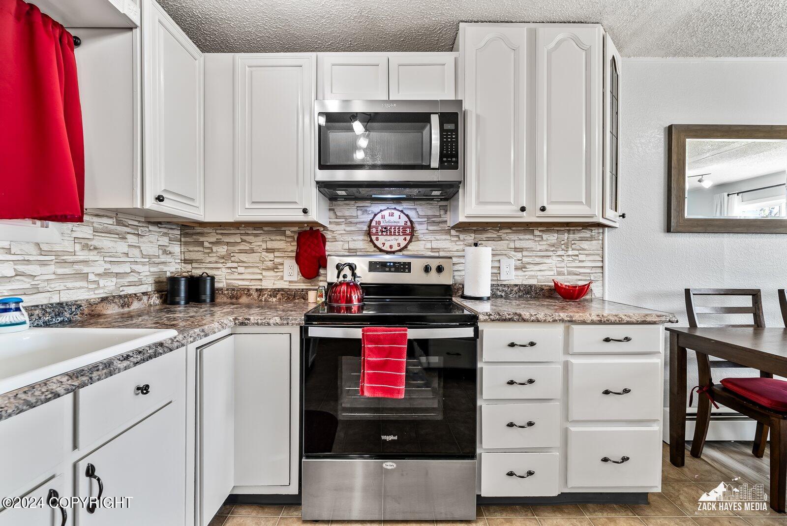 4430 Van Buren Street