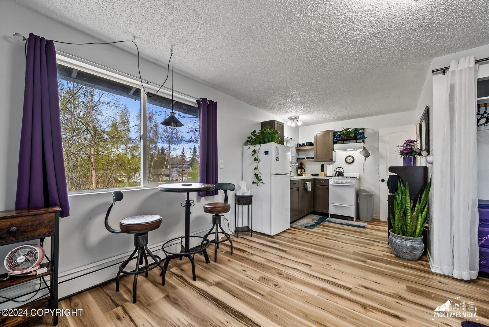 4430 Van Buren Street