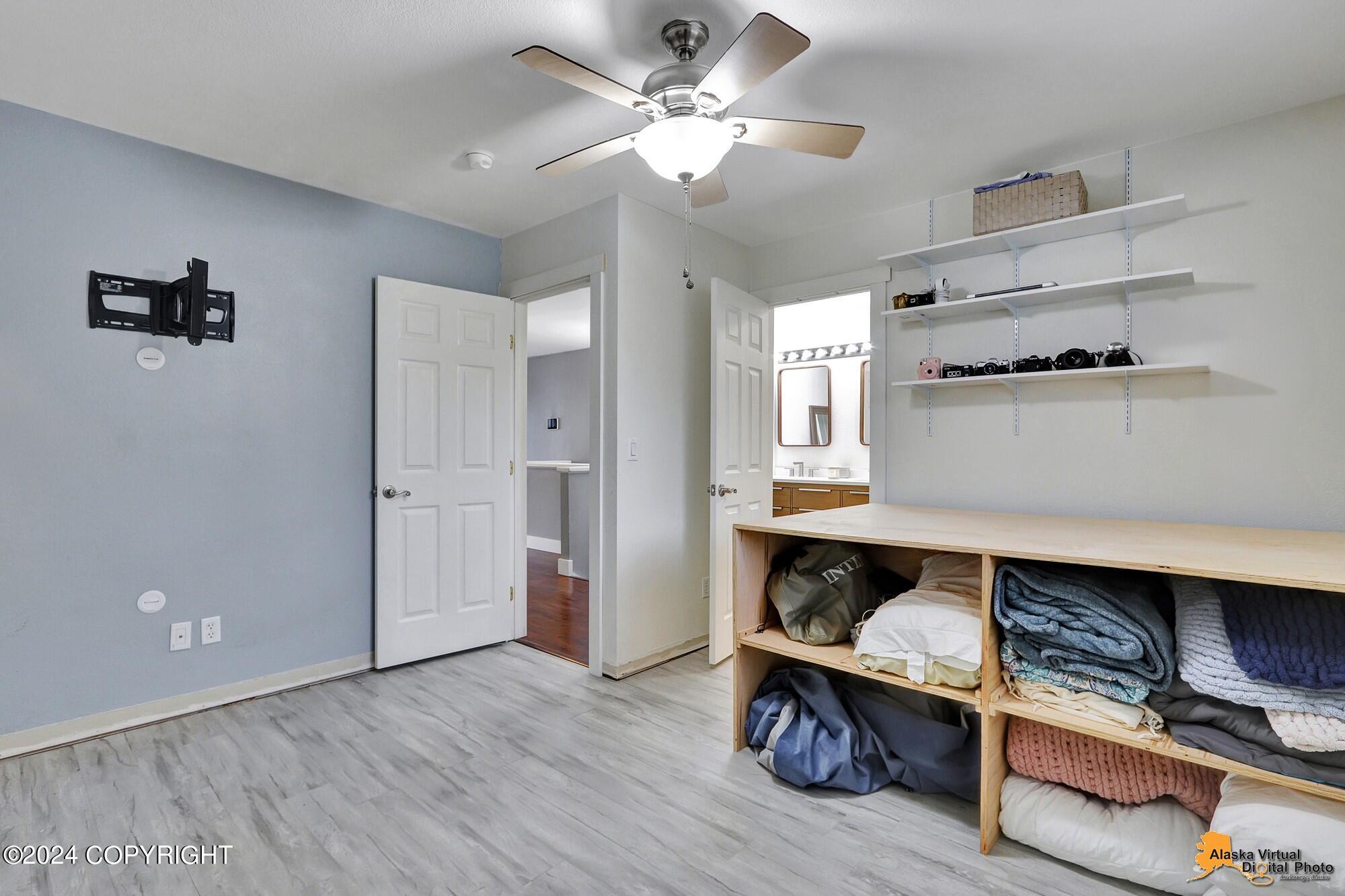 8626 Cross Pointe Loop