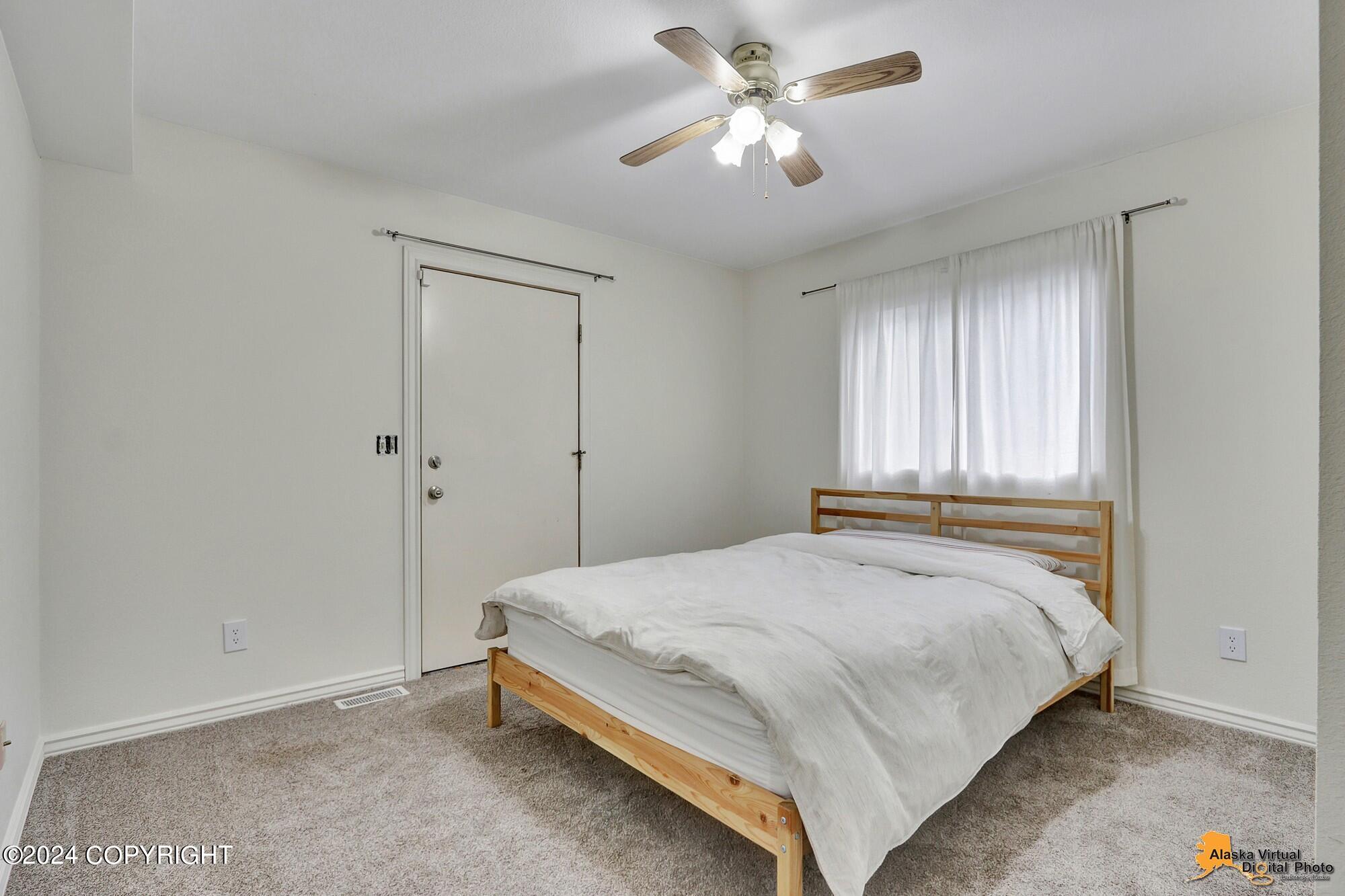 8626 Cross Pointe Loop