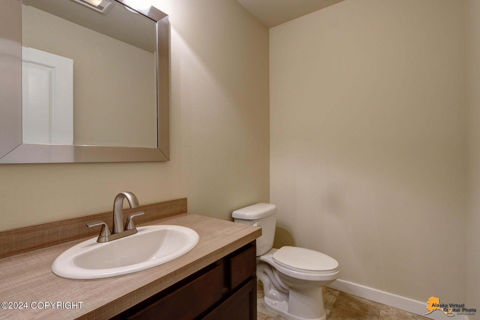 8127 Grayhawk Circle