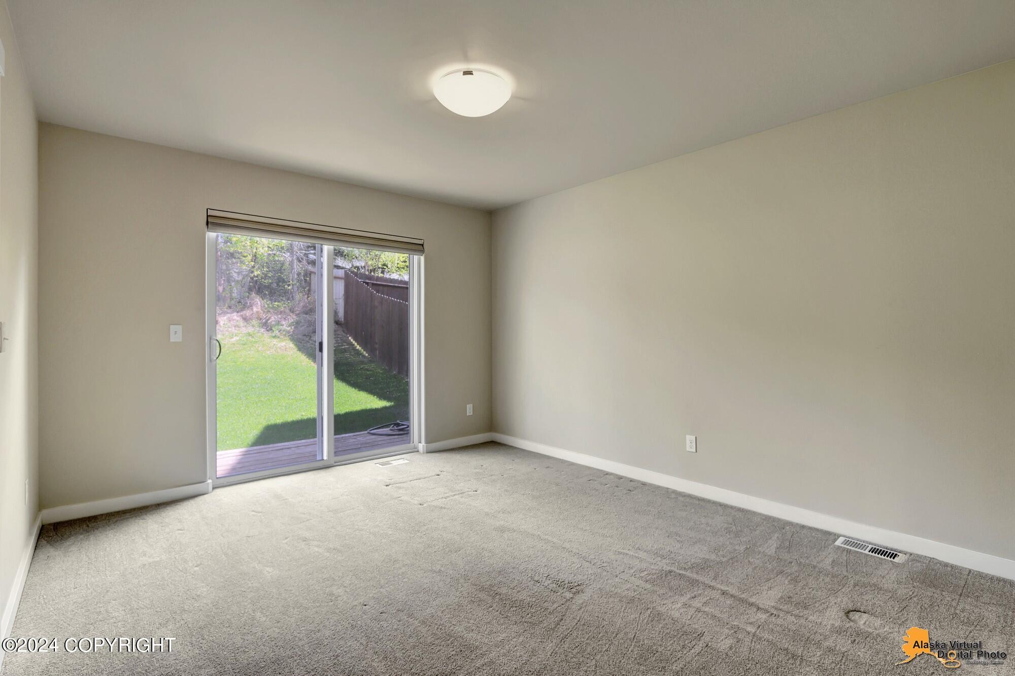 8127 Grayhawk Circle