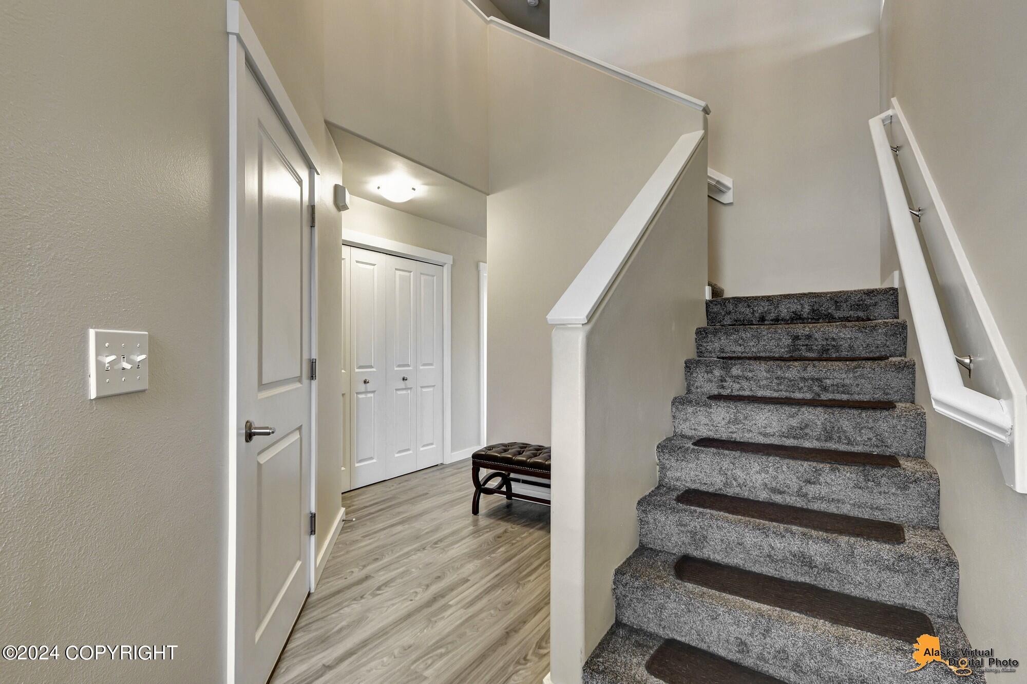 8127 Grayhawk Circle