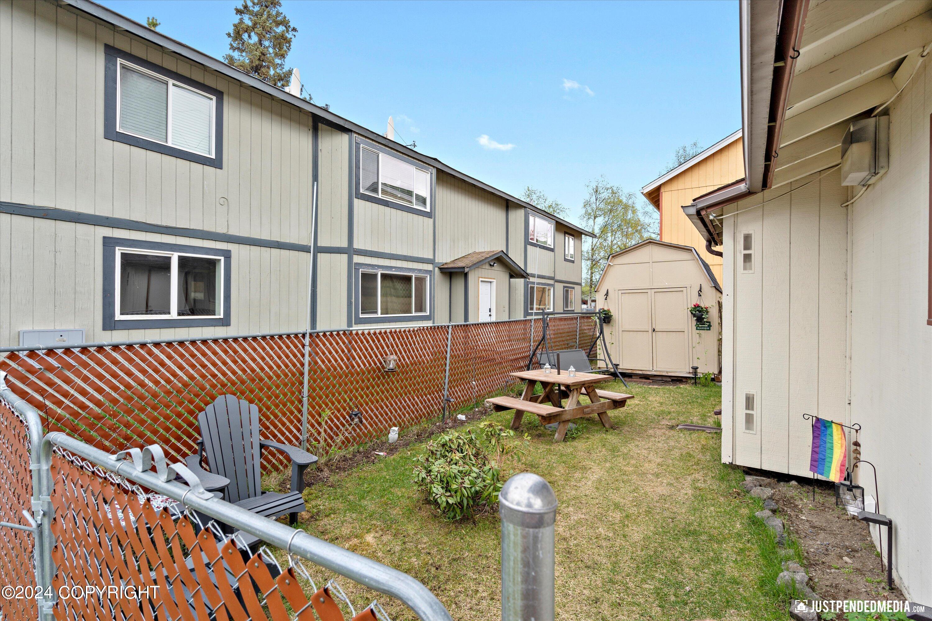 4301 Thompson Avenue