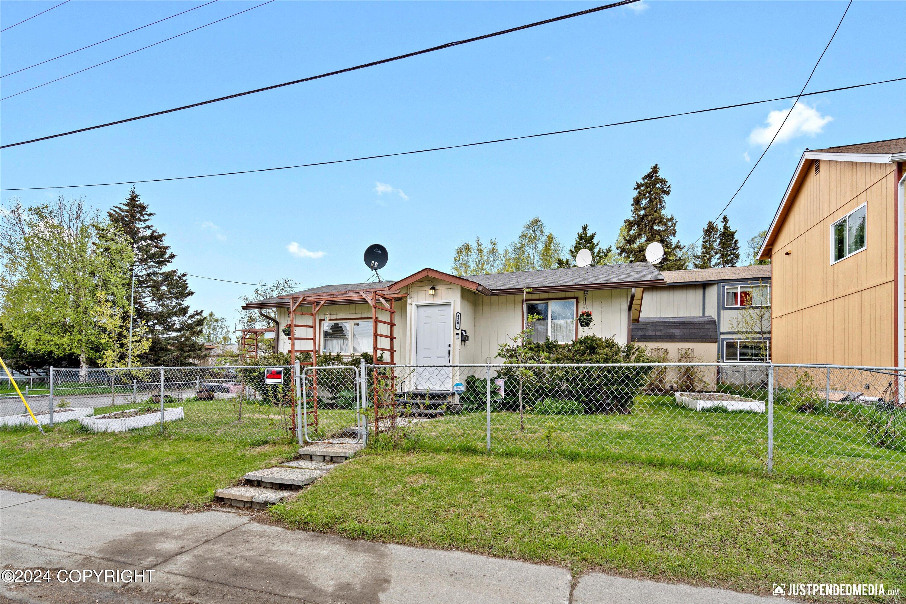 4301 Thompson Avenue