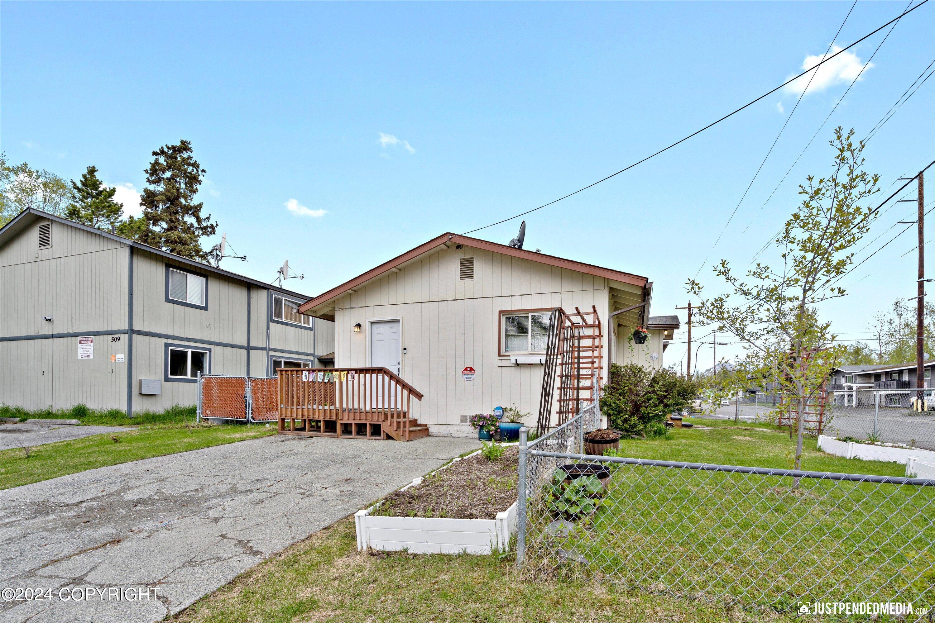 4301 Thompson Avenue