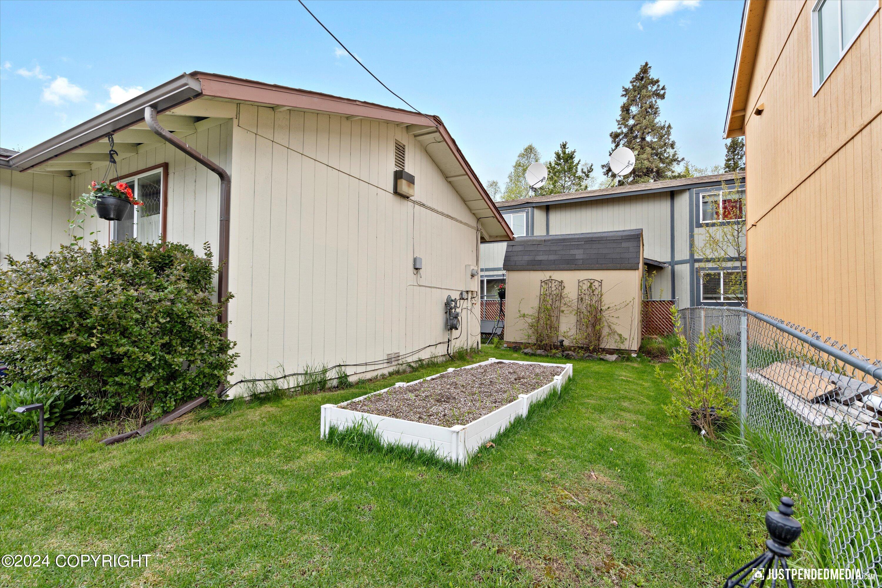 4301 Thompson Avenue