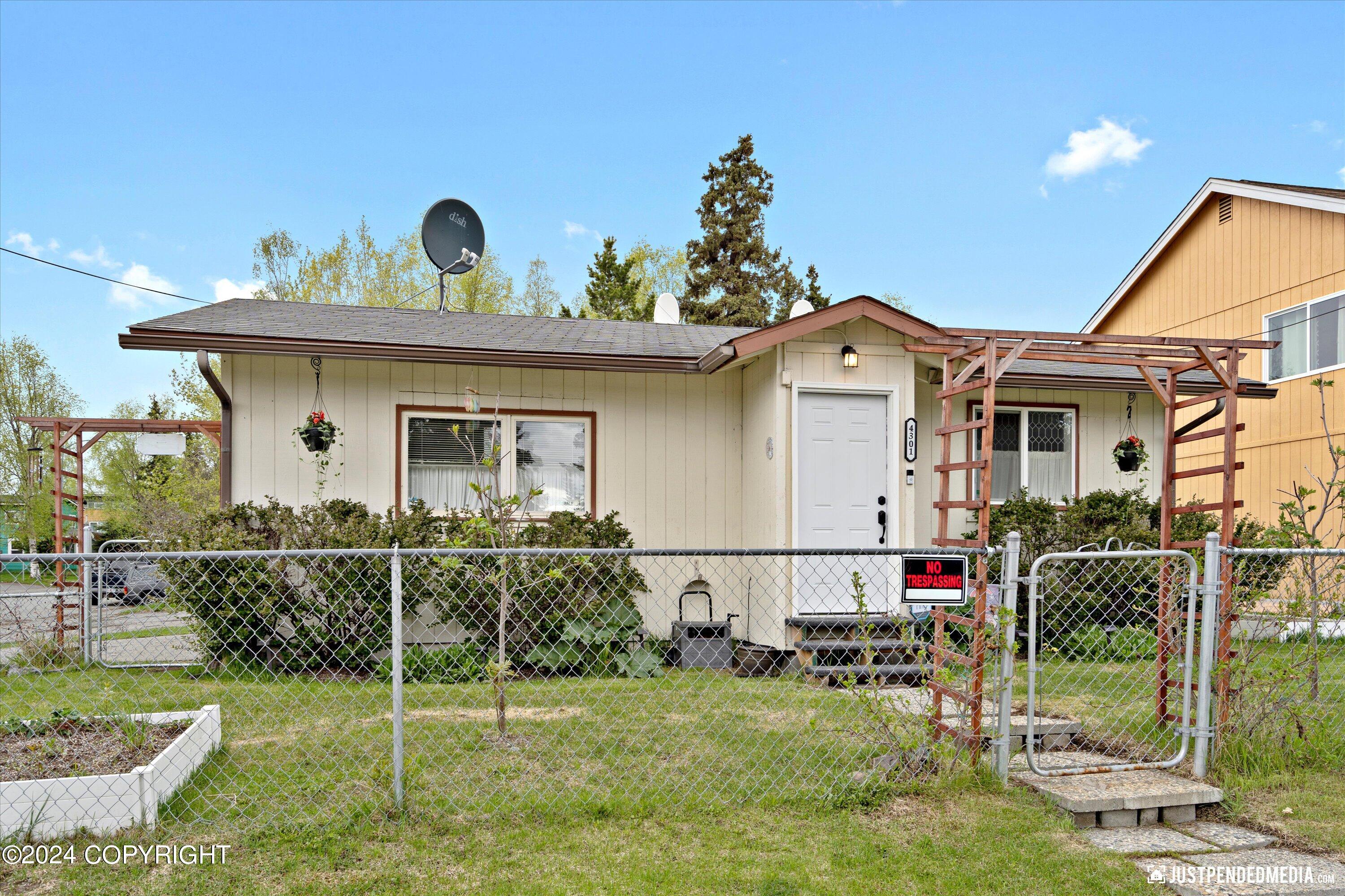 4301 Thompson Avenue