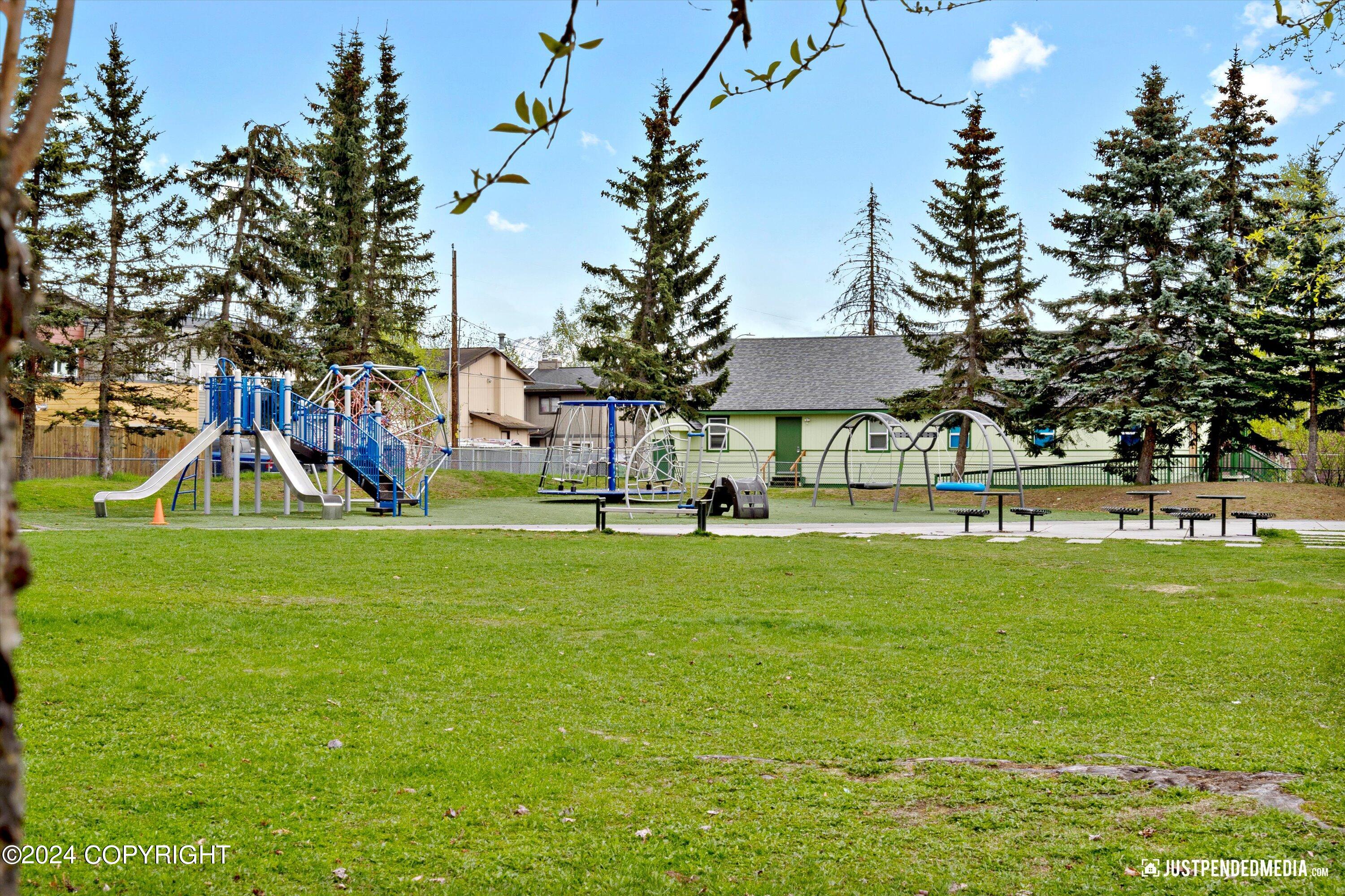 4301 Thompson Avenue