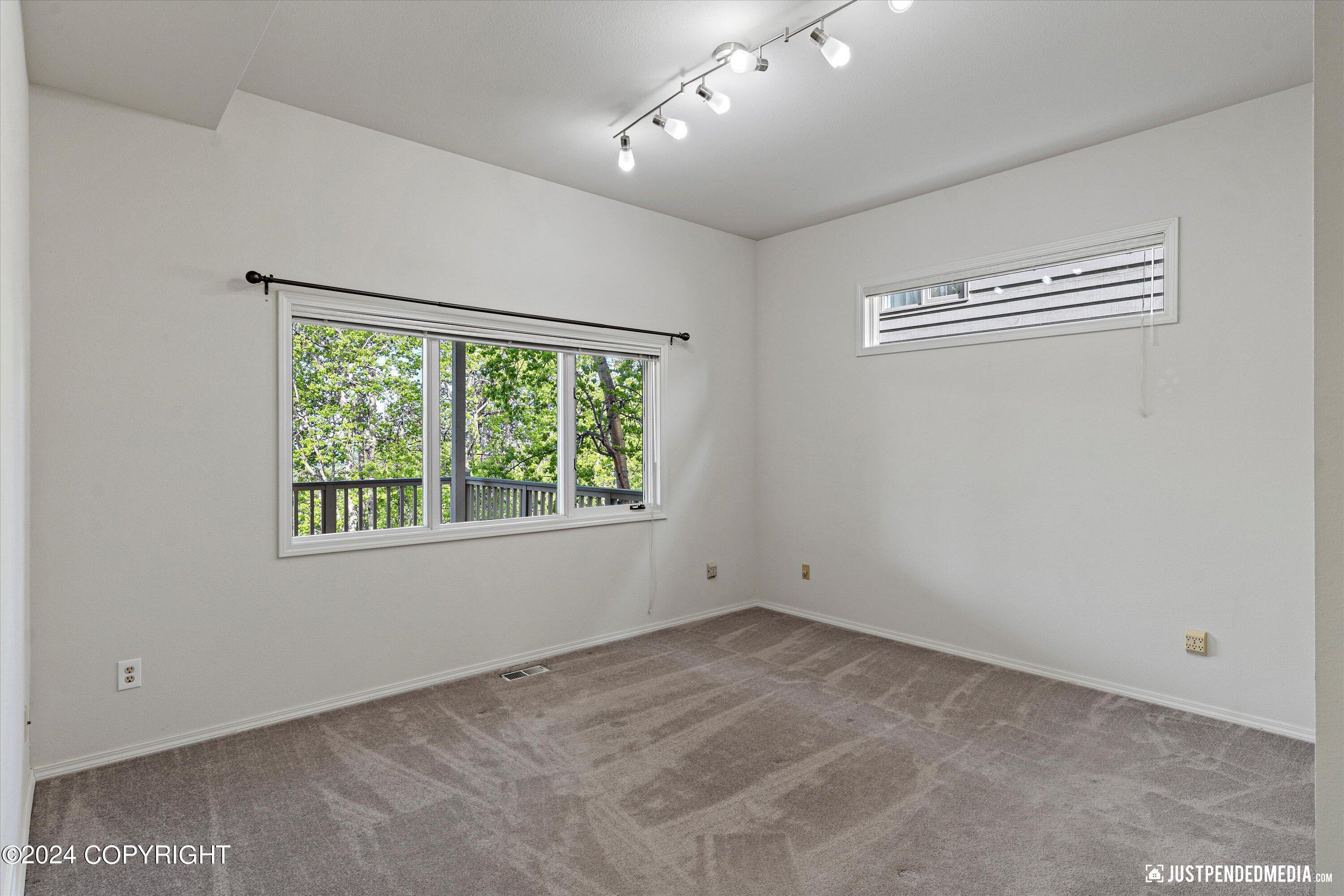 18632 Guillemot Circle