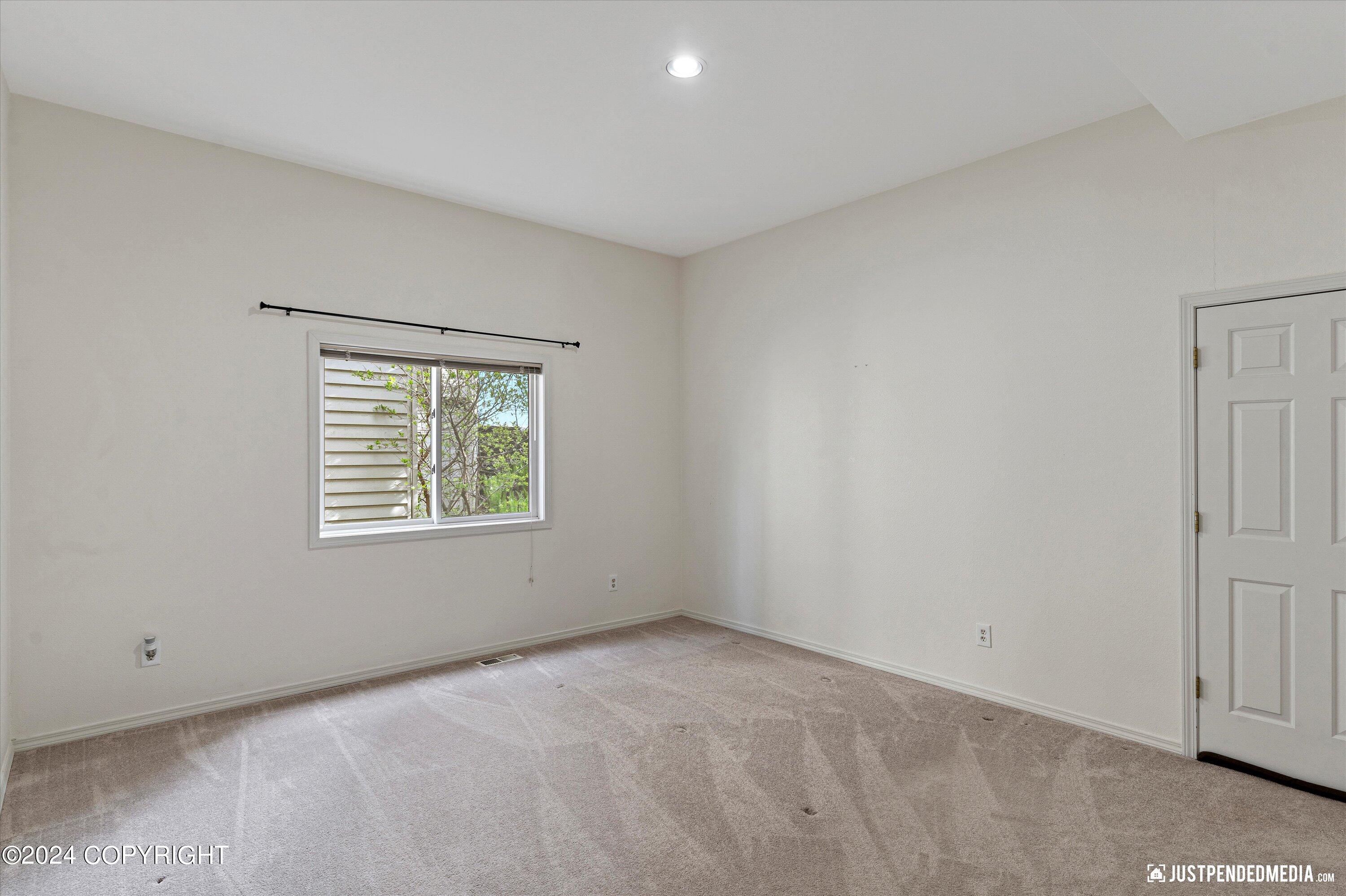 18632 Guillemot Circle