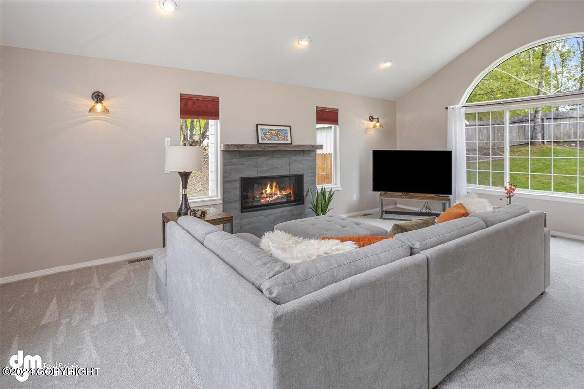 19512 2nd Street