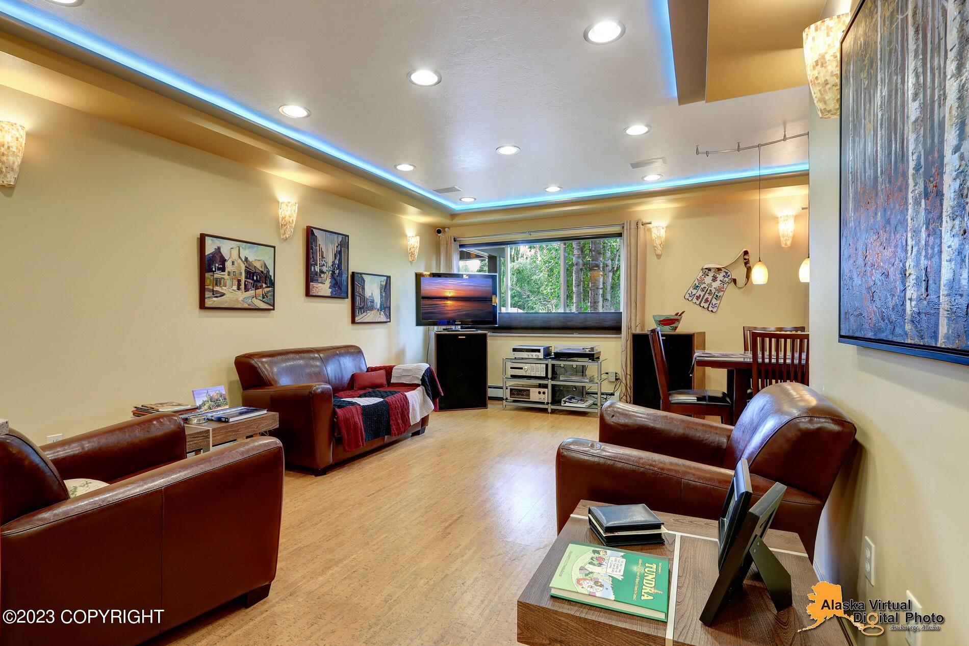 831 W 54th Avenue
