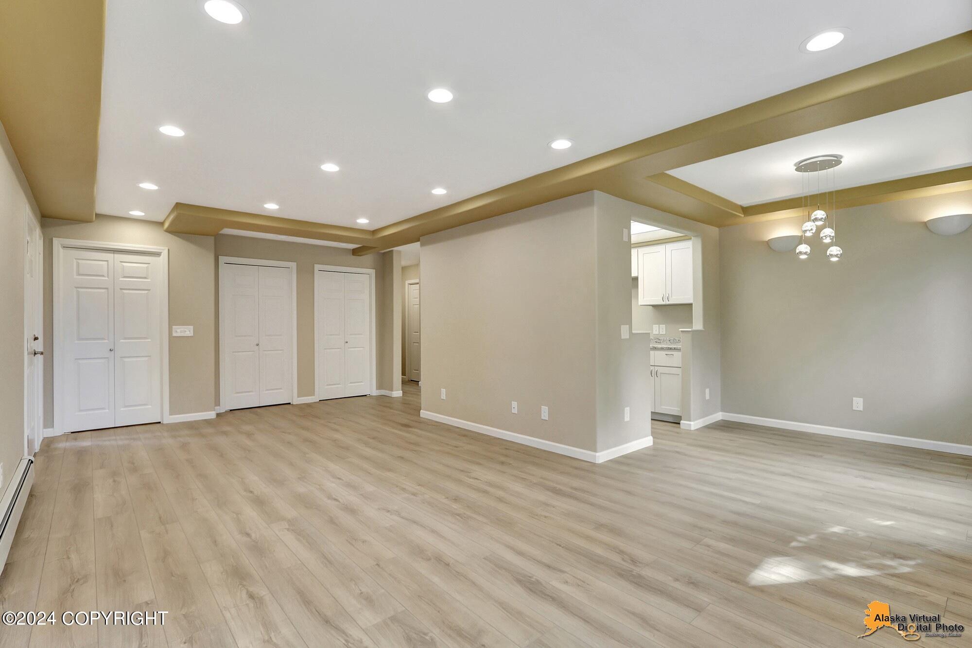 831 W 54th Avenue