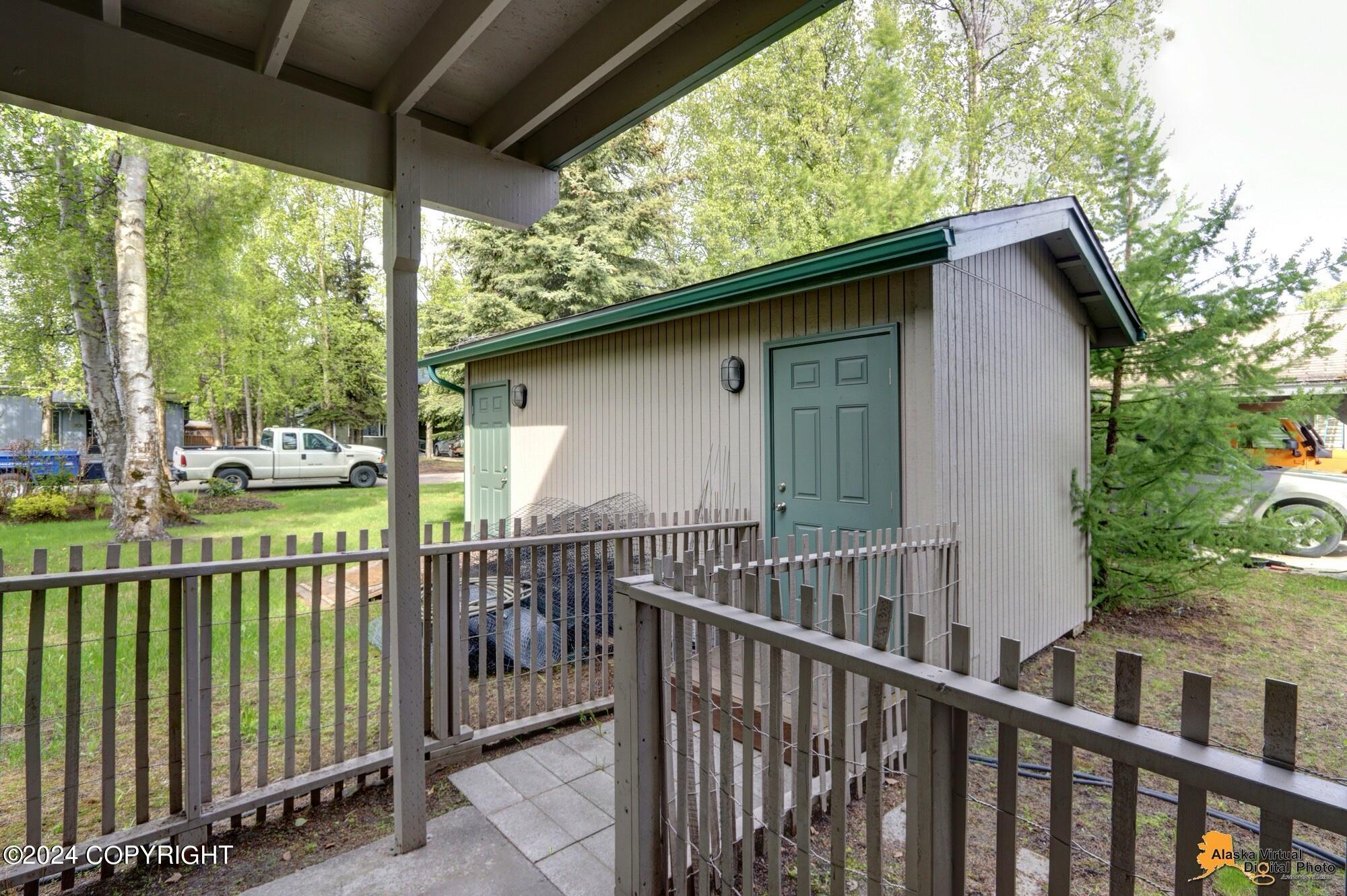831 W 54th Avenue