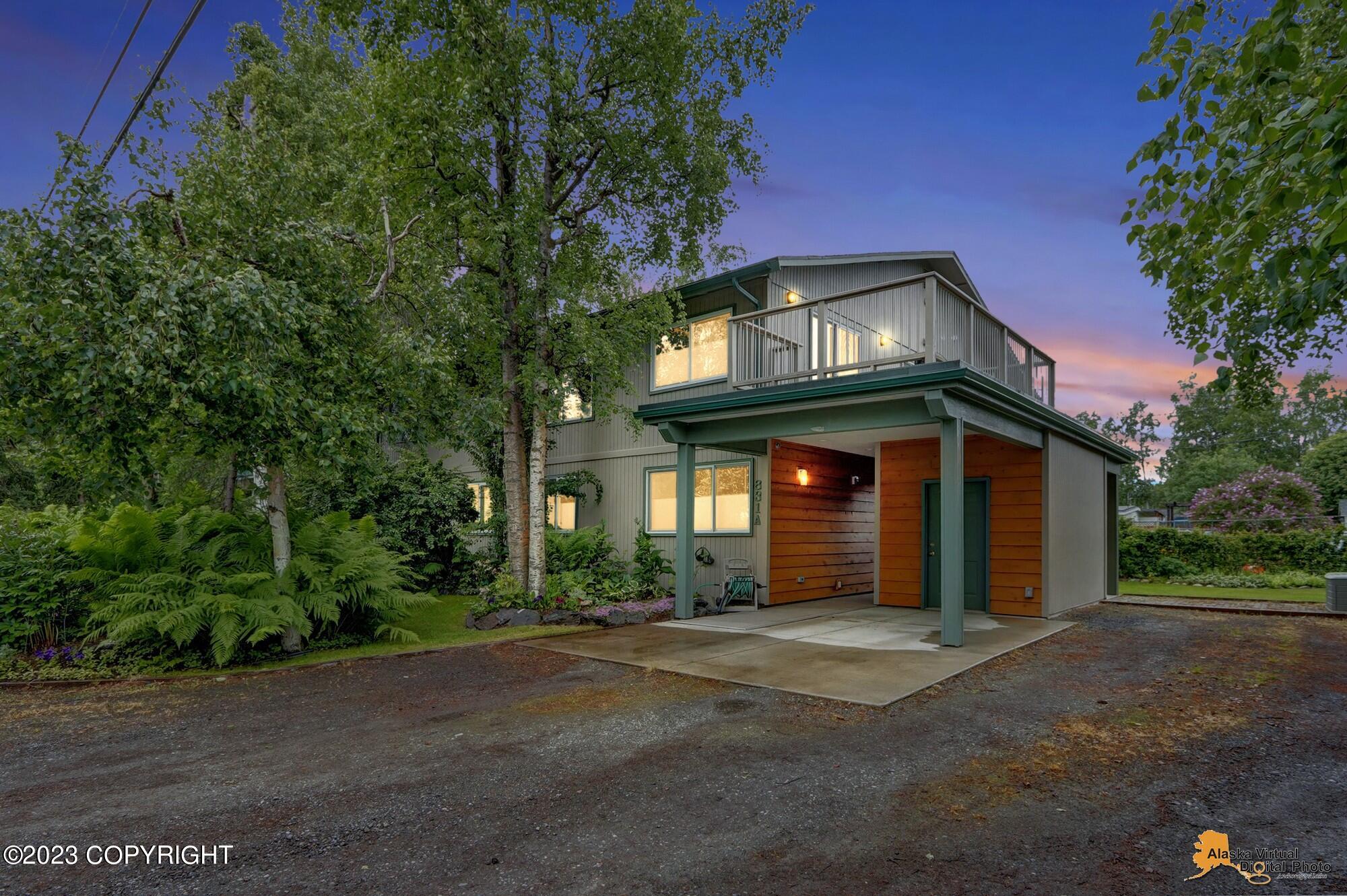 831 W 54th Avenue