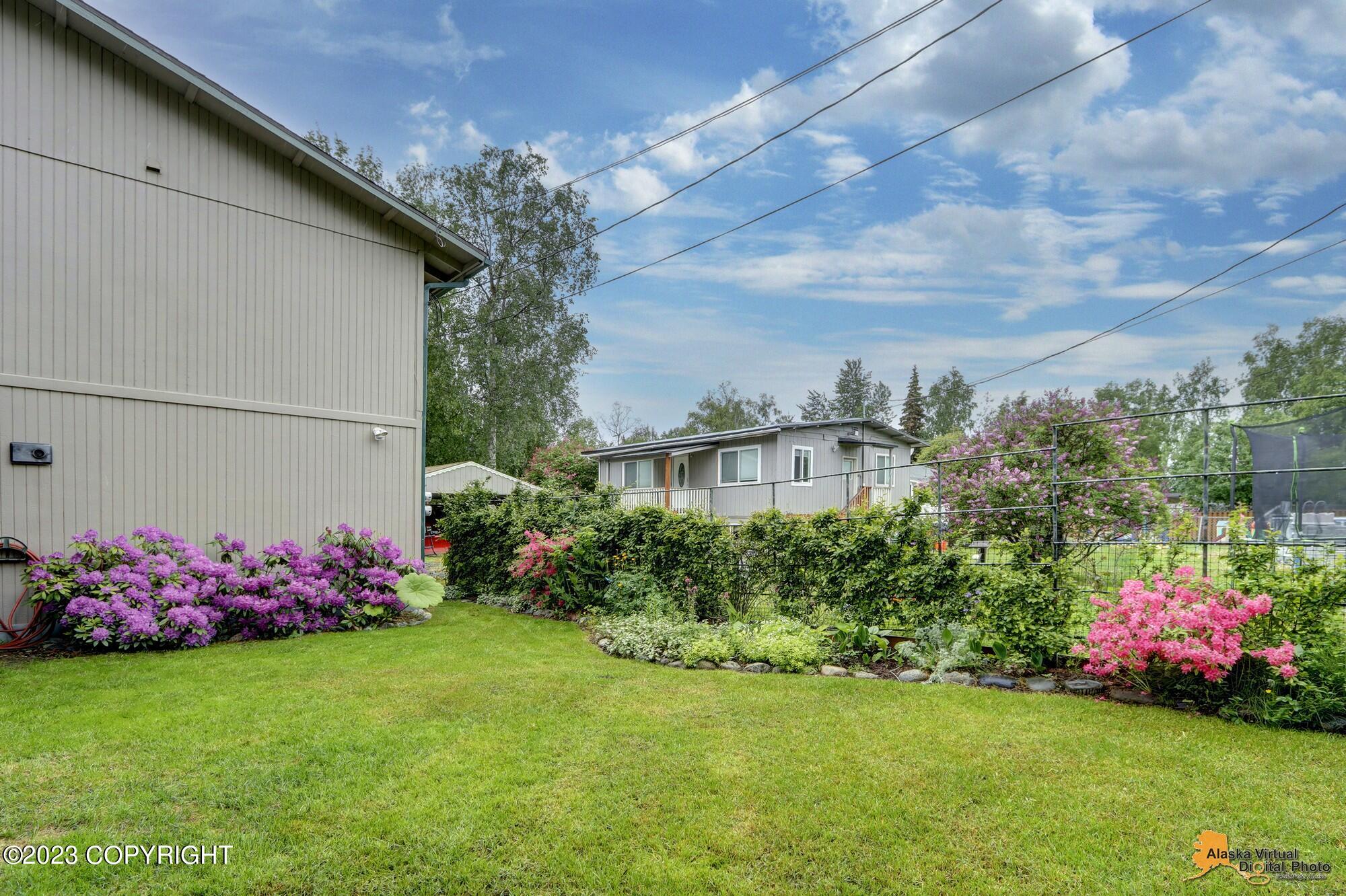 831 W 54th Avenue