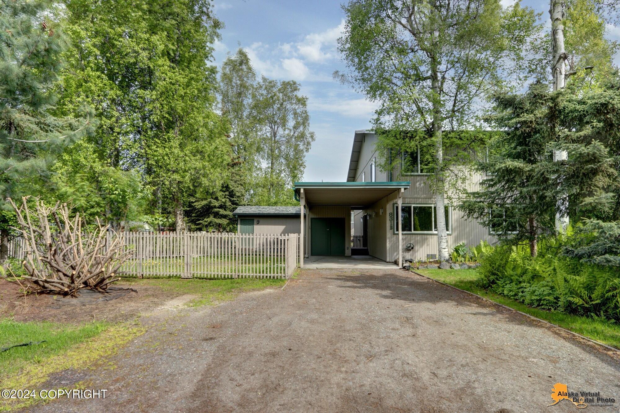 831 W 54th Avenue