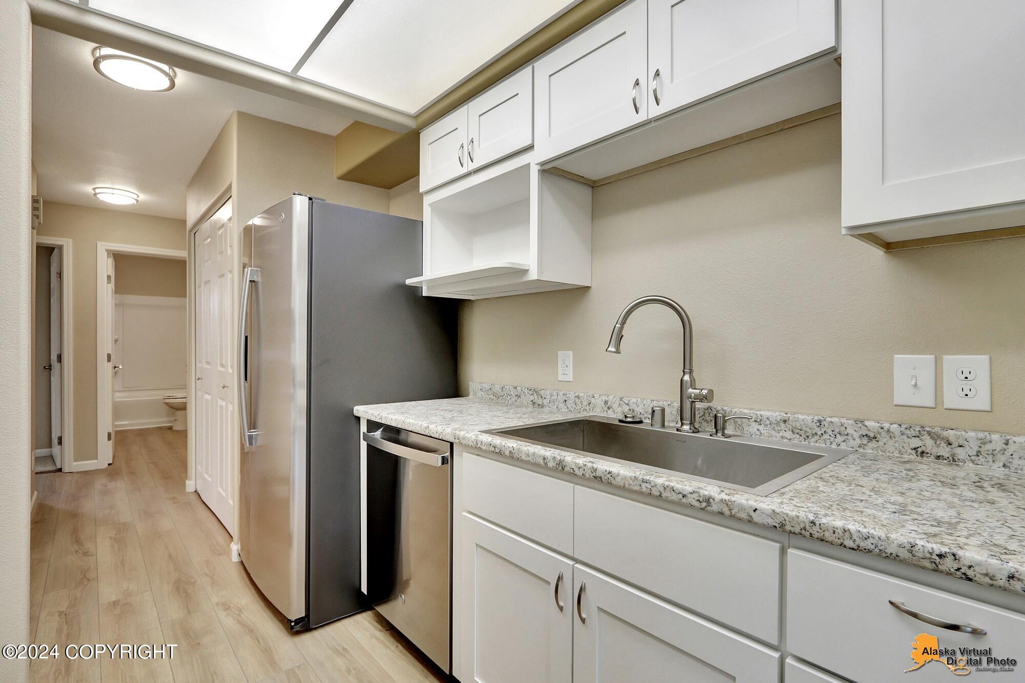 831 W 54th Avenue