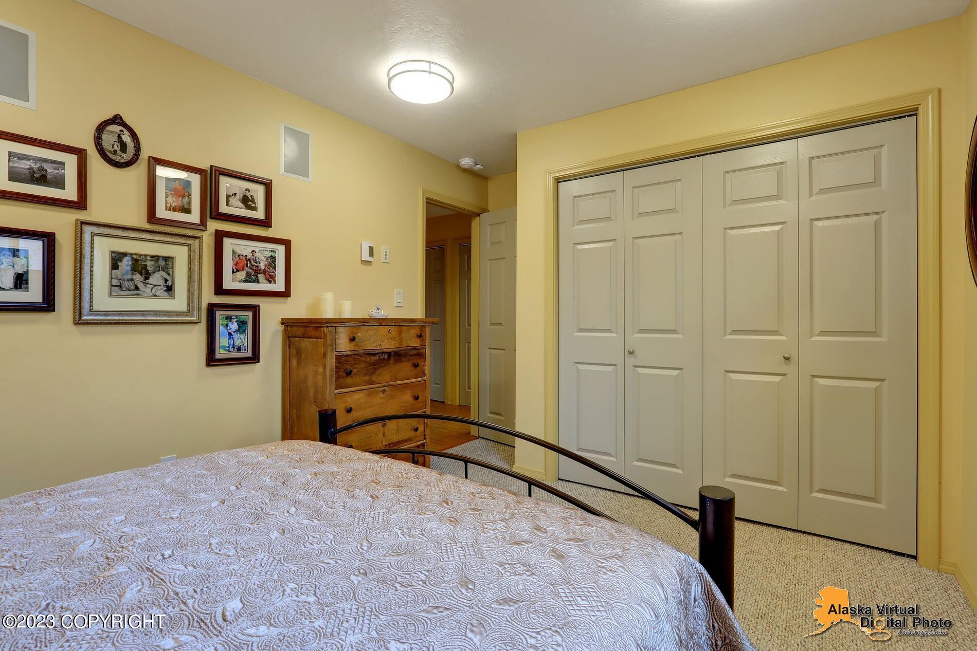 831 W 54th Avenue