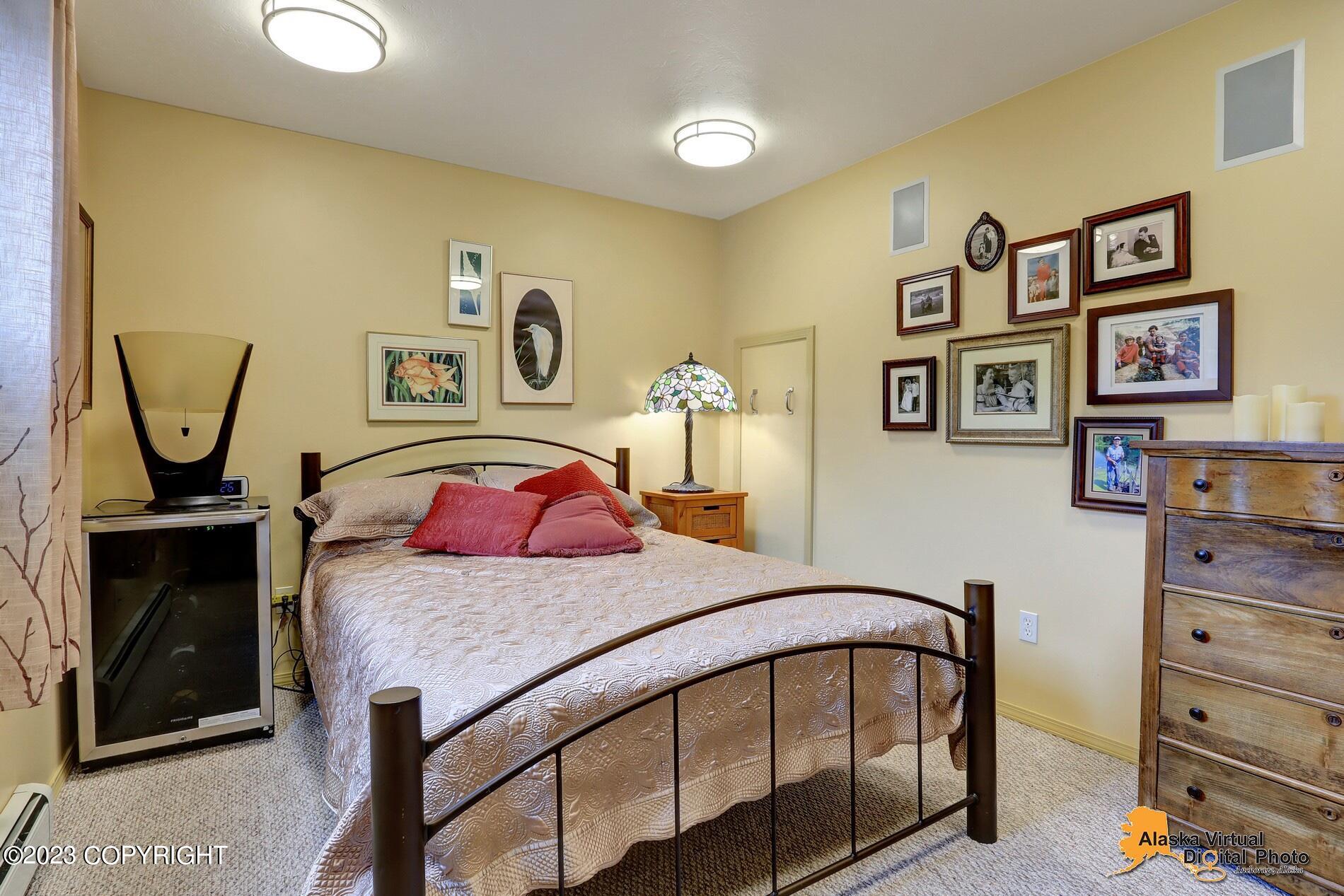831 W 54th Avenue
