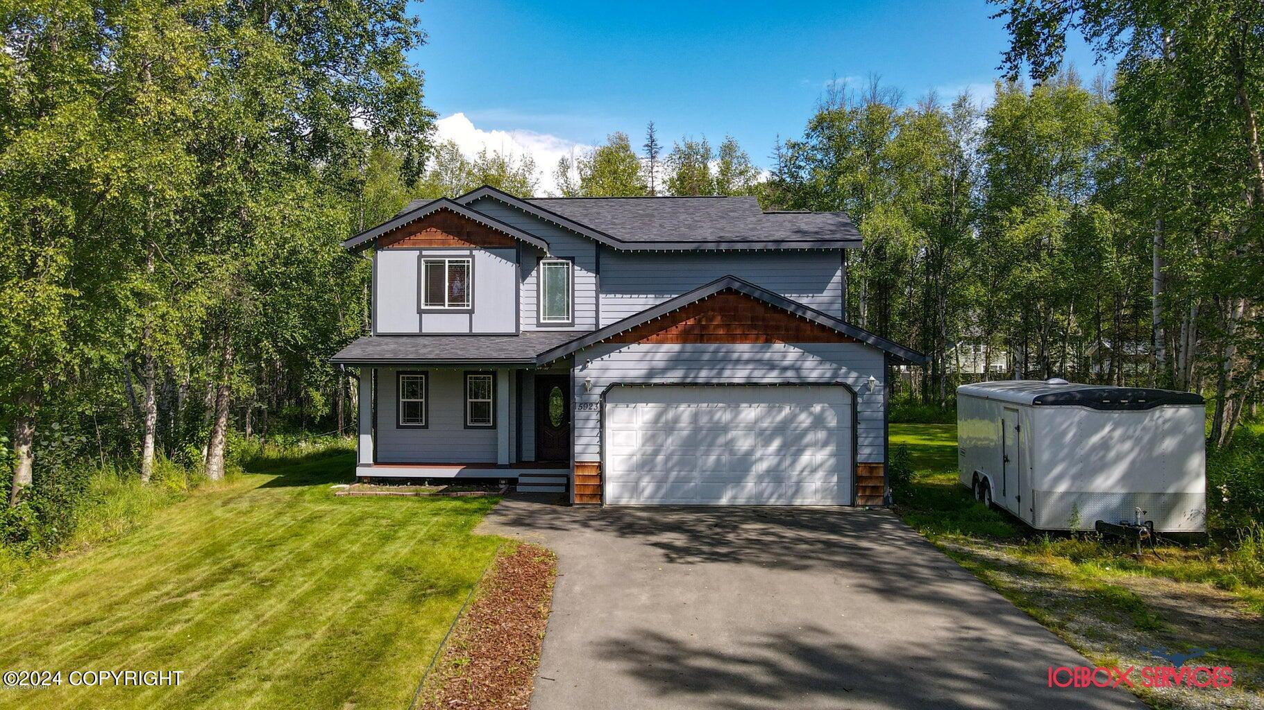 5923 E Summit Circle