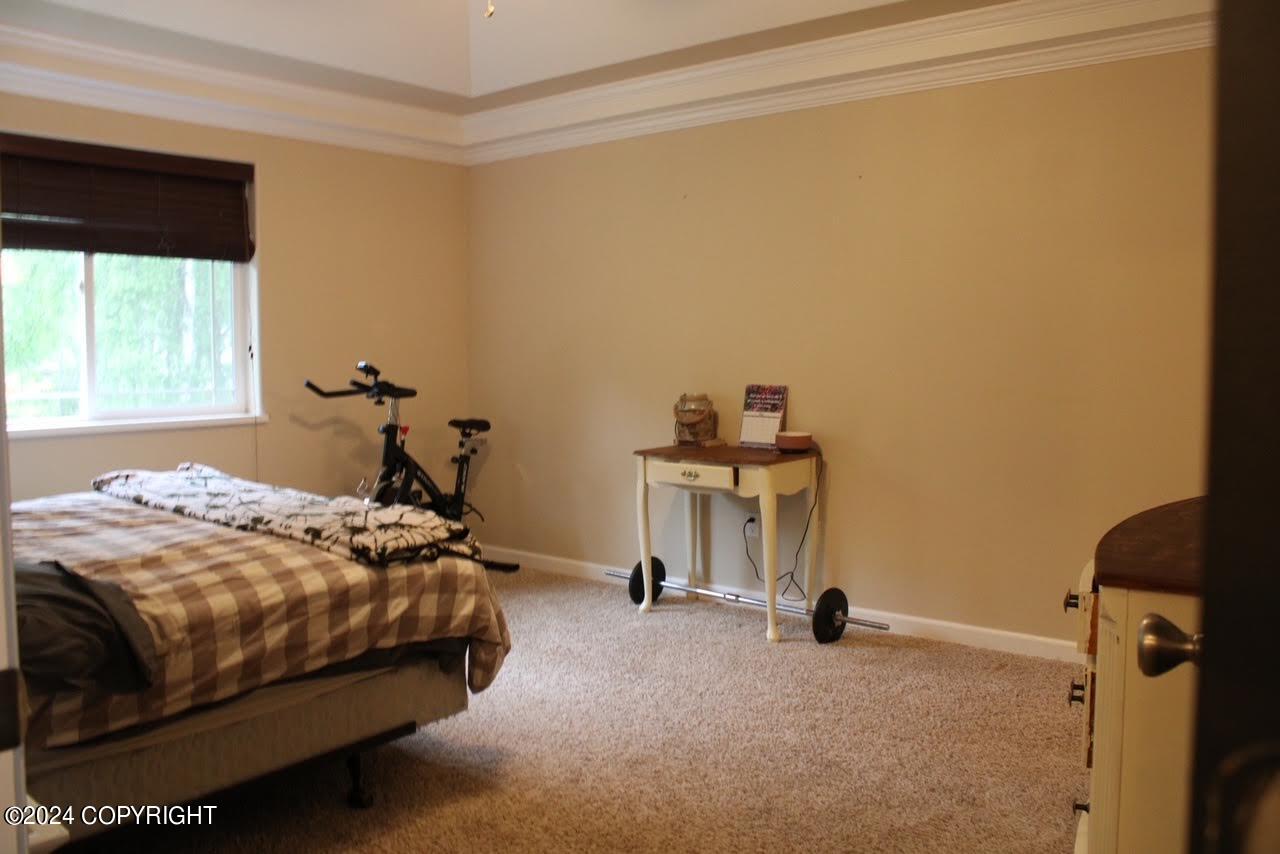 5923 E Summit Circle