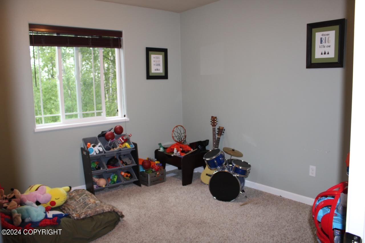 5923 E Summit Circle