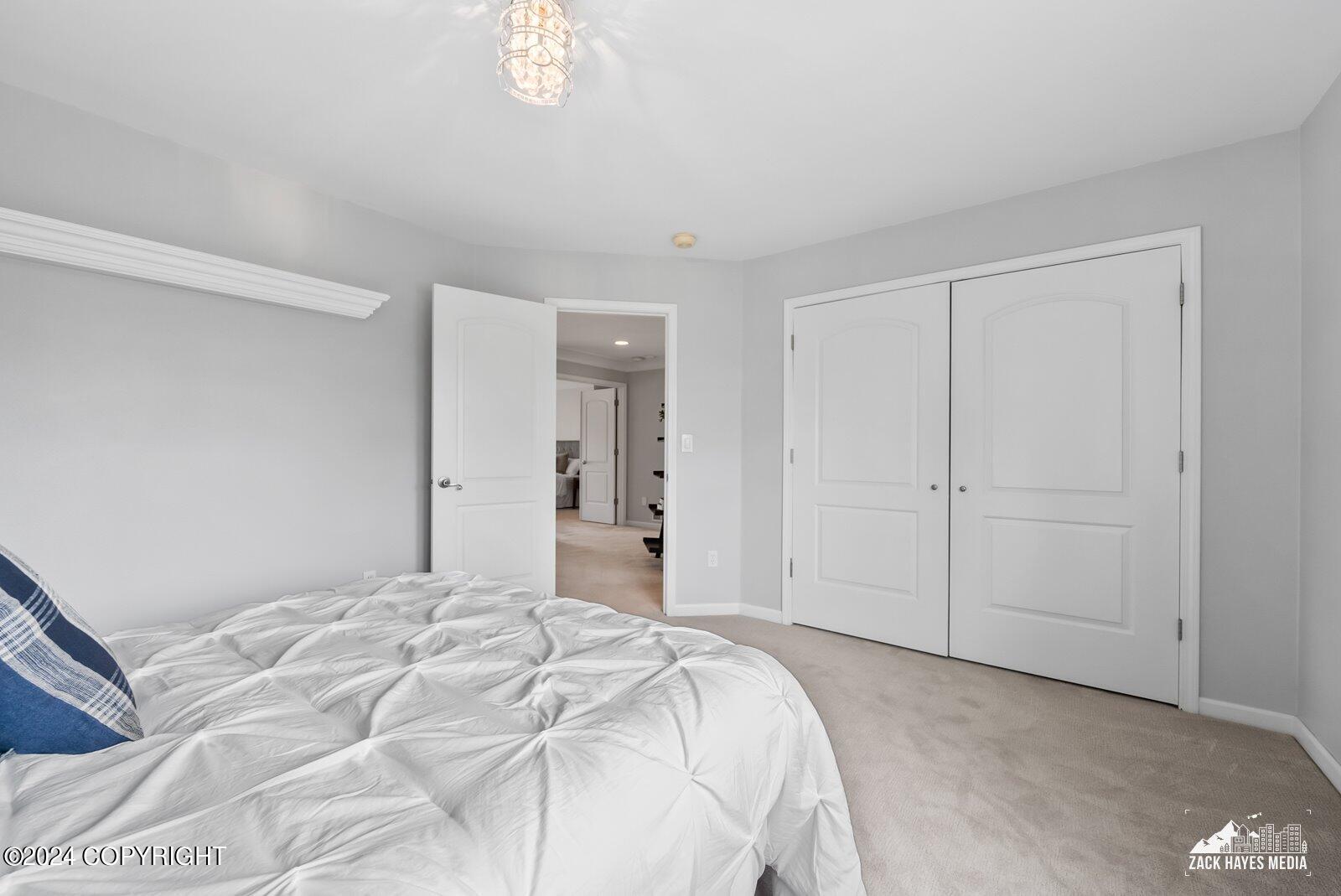 3401 Southbluff Circle