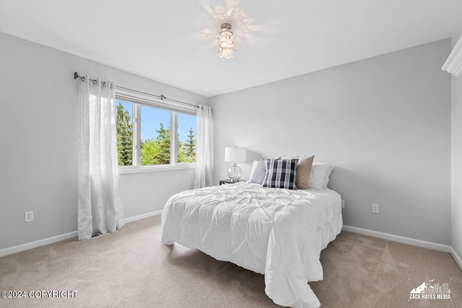 3401 Southbluff Circle