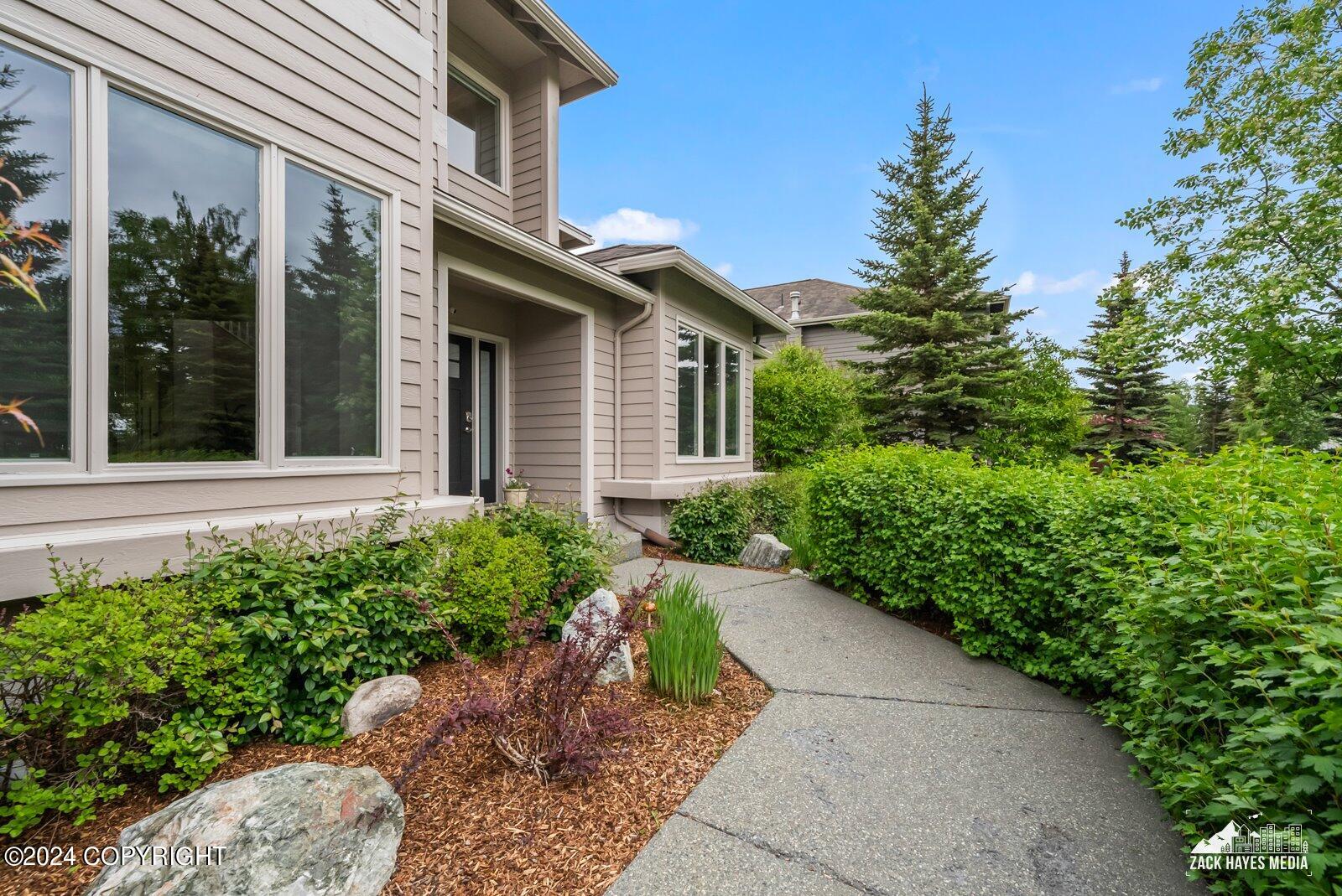 3401 Southbluff Circle