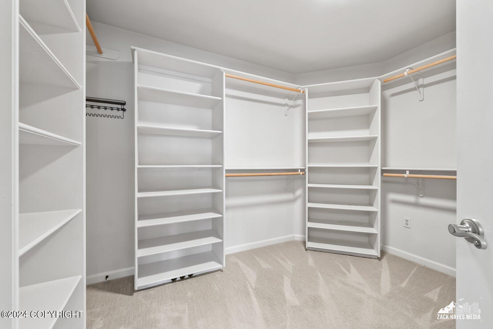 3401 Southbluff Circle