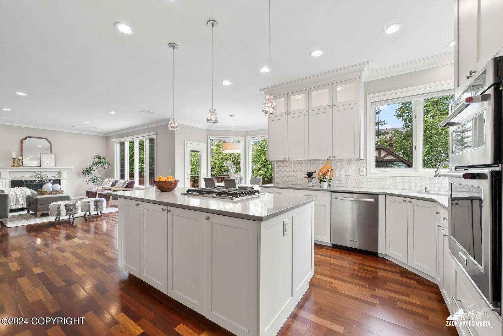 3401 Southbluff Circle