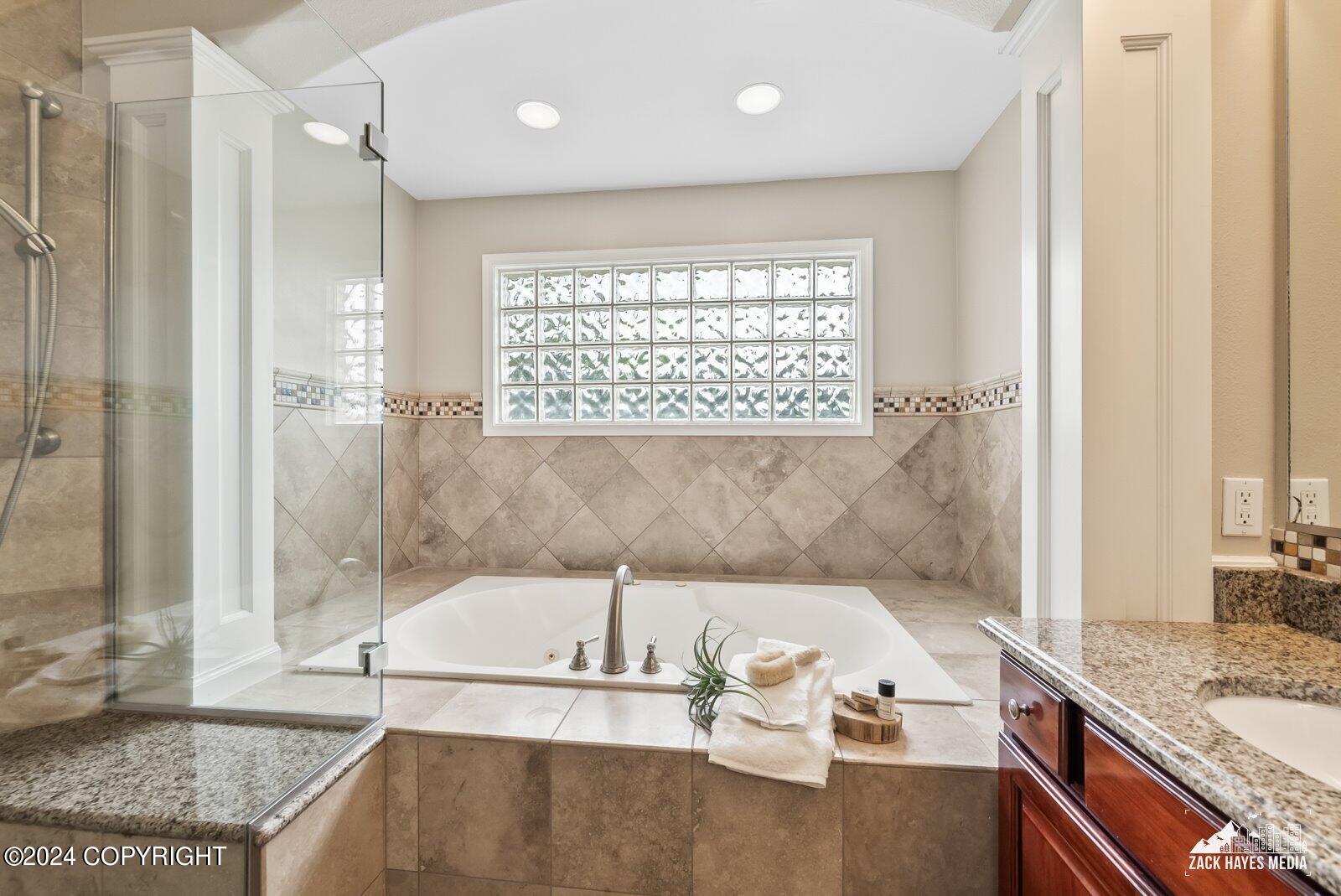 3401 Southbluff Circle