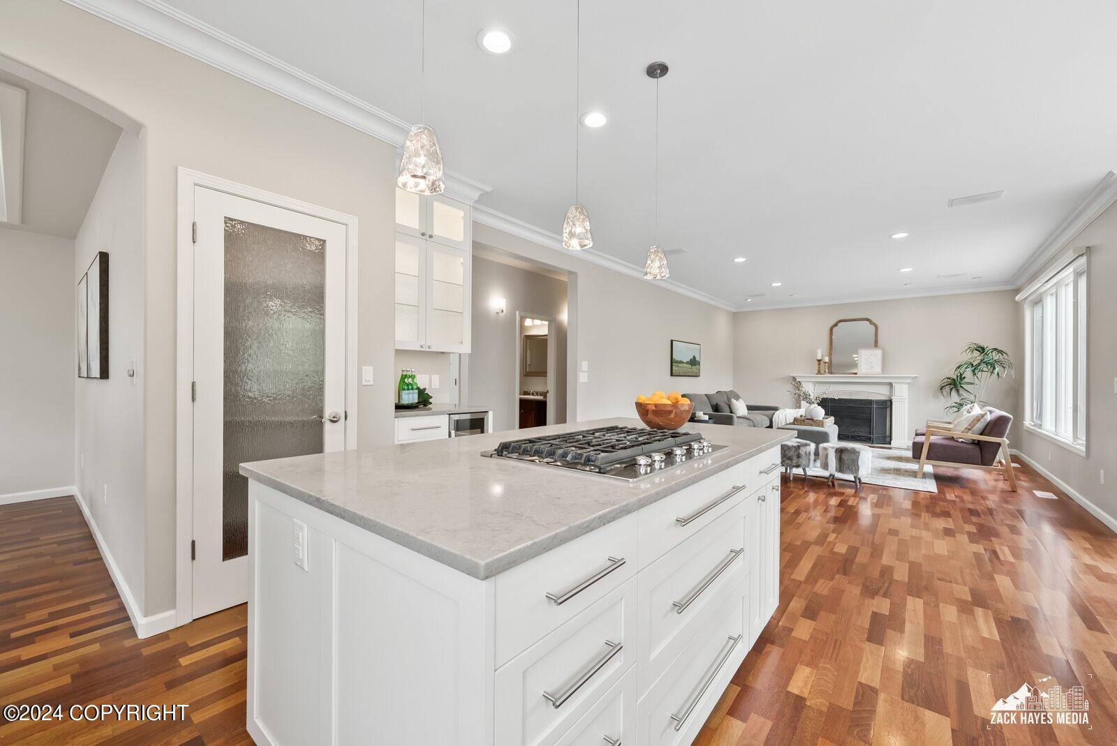 3401 Southbluff Circle