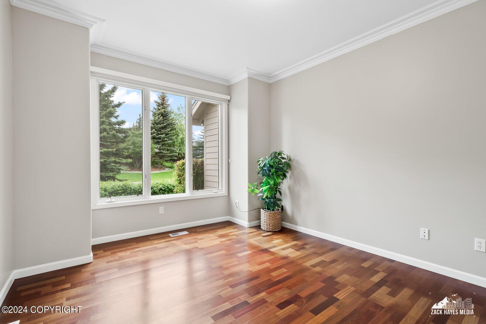 3401 Southbluff Circle