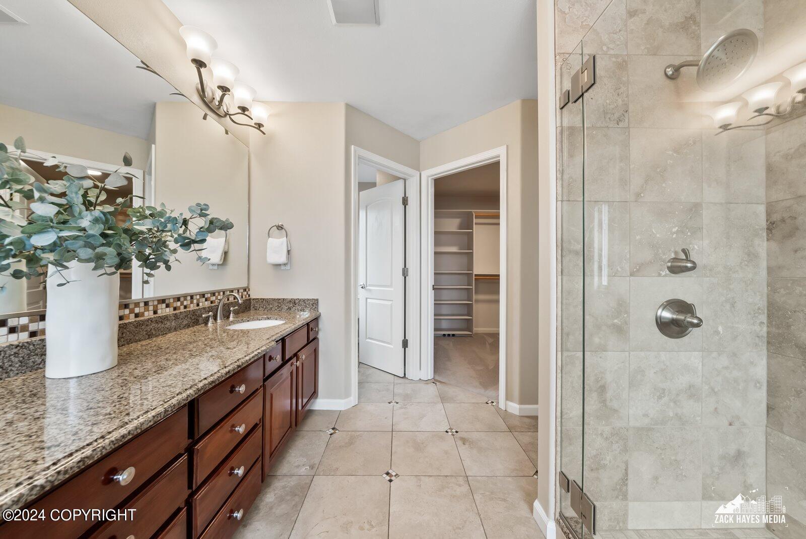 3401 Southbluff Circle