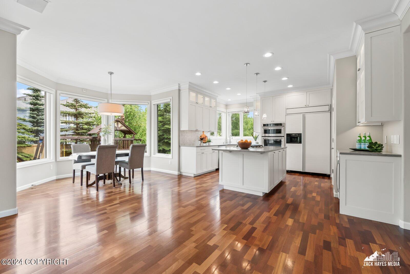 3401 Southbluff Circle