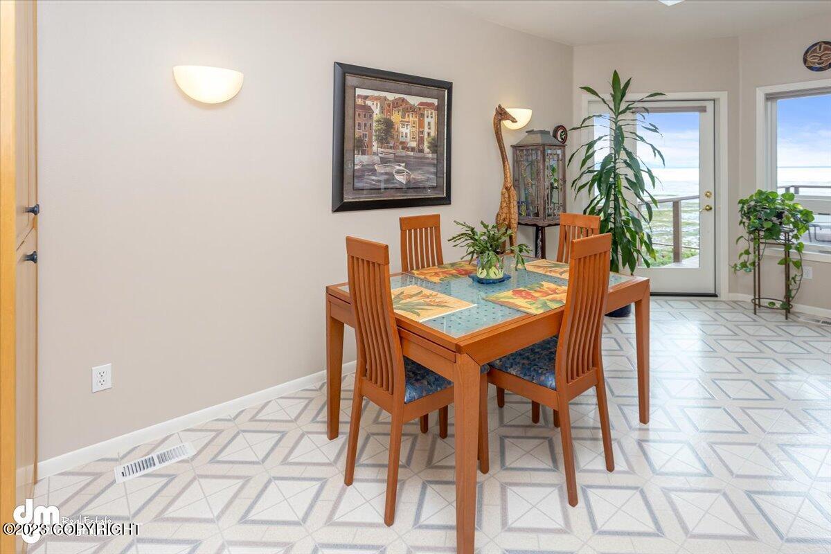 6222 W Dimond Boulevard