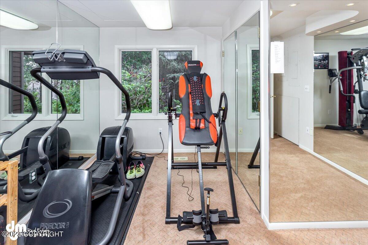 6222 W Dimond Boulevard