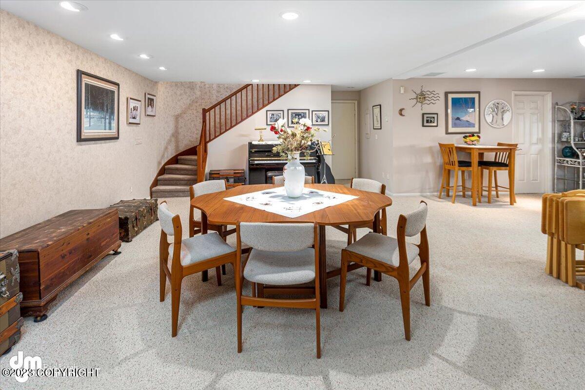 6222 W Dimond Boulevard